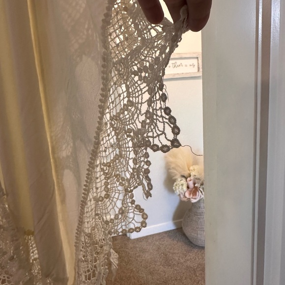 POL One Size Lace Overlay - Picture 4 of 11